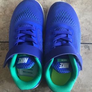 Toddler Nike shoes size 12c